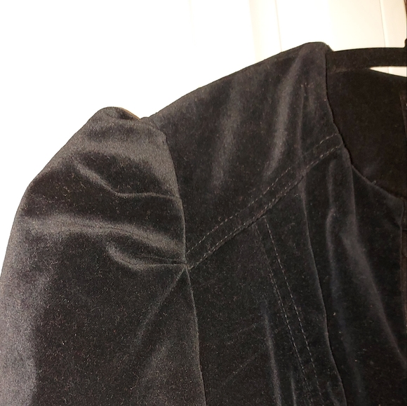 Velvet Jacket - Picture 3 of 3